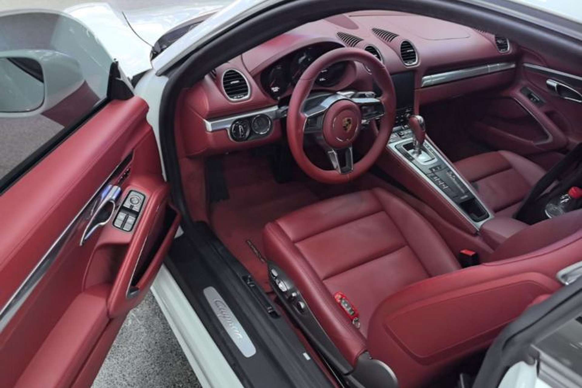 Used Porsche 718 2016 Cayman 2.0T Driver Seat
