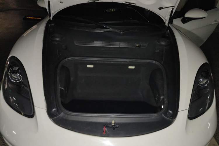 Used Porsche 718 2016 Cayman 2.0T Engine Bay