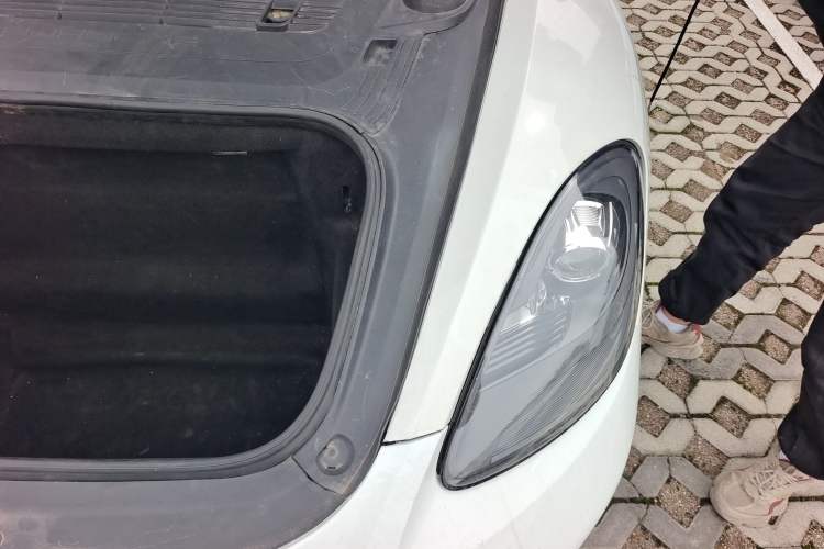 Used Porsche 718 2016 Cayman 2.0T Engine Bay Left