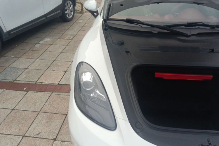 Used Porsche 718 2016 Boxster 2.0T Engine Bay Right