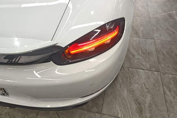 Used Porsche 718 2016 Cayman 2.0T Exterior 6