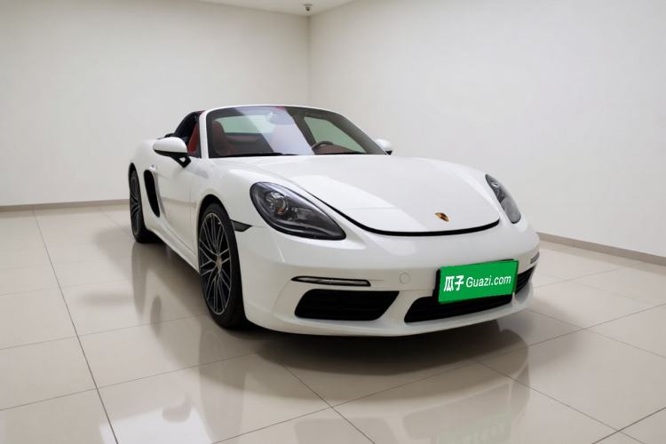Used Porsche 718 2016 Boxster 2.0T Front Right 45 Deg