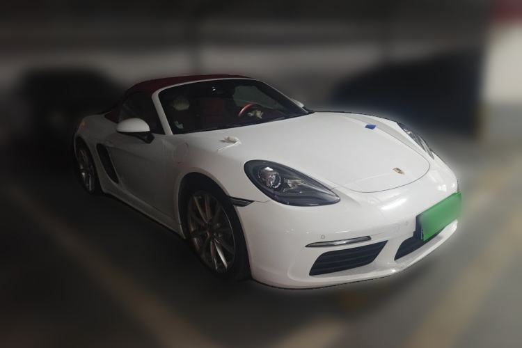 Used Porsche 718 2016 Boxster 2.0T Front Right 45 Deg