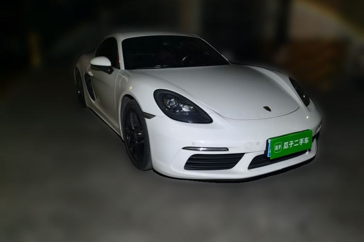 Used Porsche 718 2016 Cayman 2.0T Front Right 45 Deg