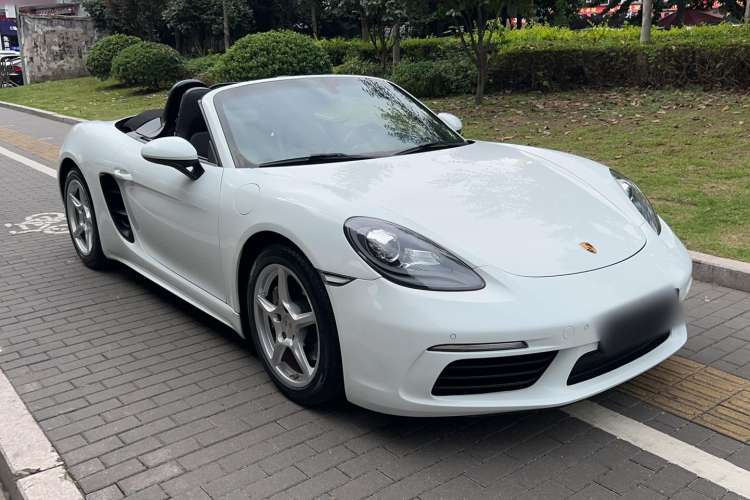 Used Porsche 718 2016 Boxster 2.0T Front Right 45 Deg