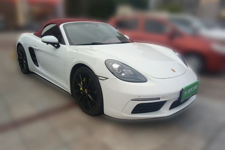 Used Porsche 718 2016 Boxster 2.0T Front Right 45 Deg