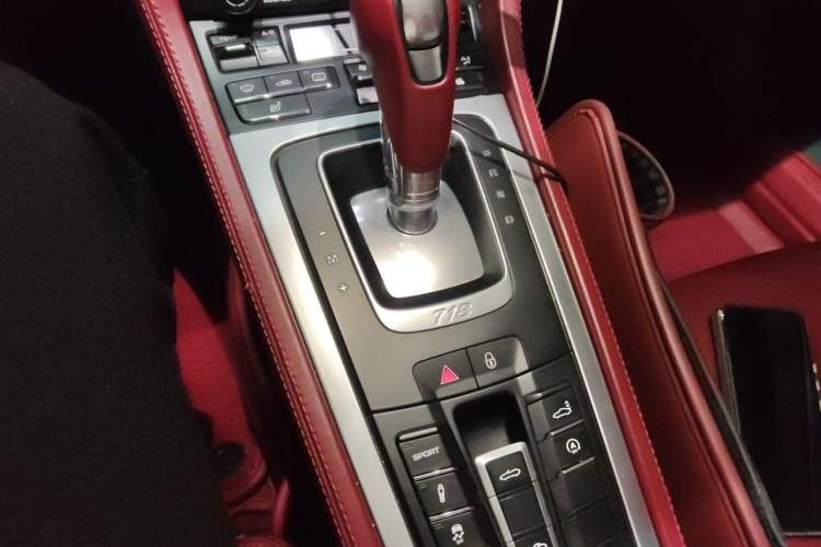 Used Porsche 718 2016 Boxster 2.0T Gear Lever