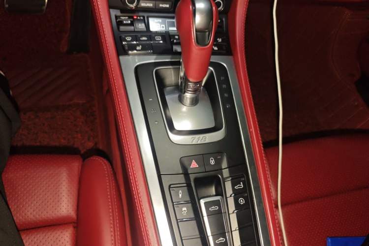 Used Porsche 718 2016 Boxster S 2.5T Gear Lever