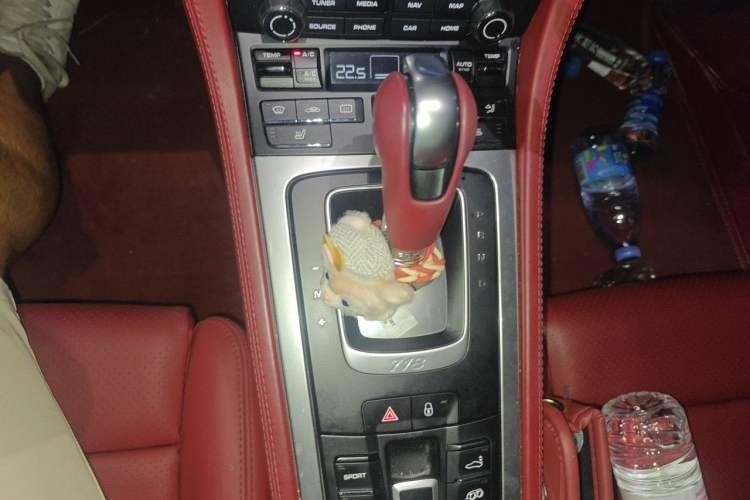 Used Porsche 718 2016 Boxster 2.0T Gear Lever