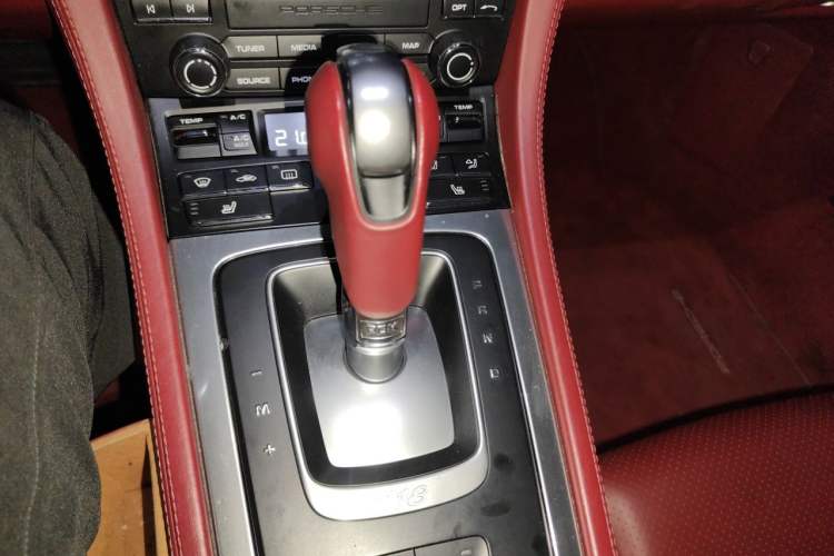 Used Porsche 718 2016 Cayman 2.0T Gear Lever