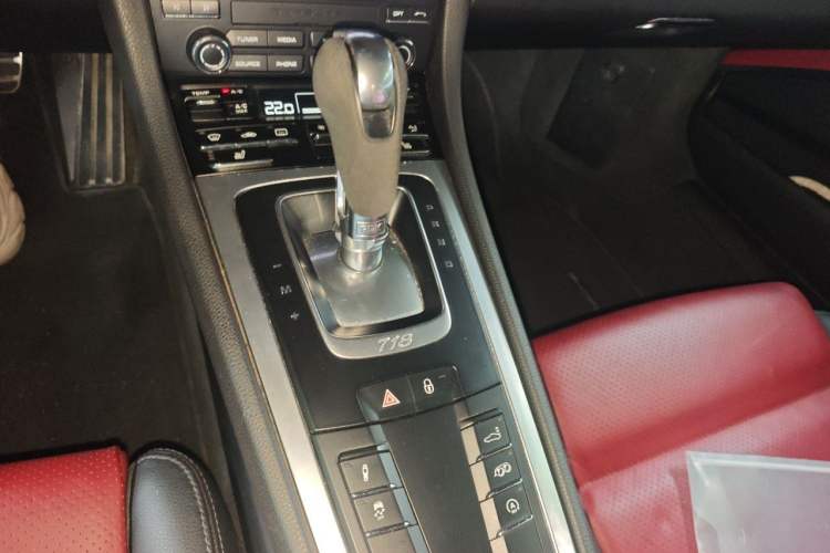 Used Porsche 718 2016 Cayman S 2.5T Gear Lever