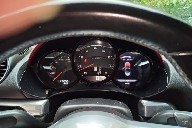Used Porsche 718 2016 Boxster 2.0T Instrument Cluster