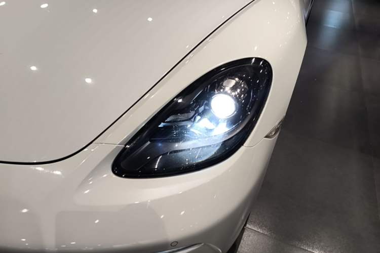 Used Porsche 718 2016 Cayman 2.0T Left Front Headlight