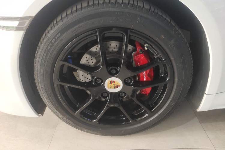 Used Porsche 718 2016 Cayman 2.0T Left Front Wheel Hub