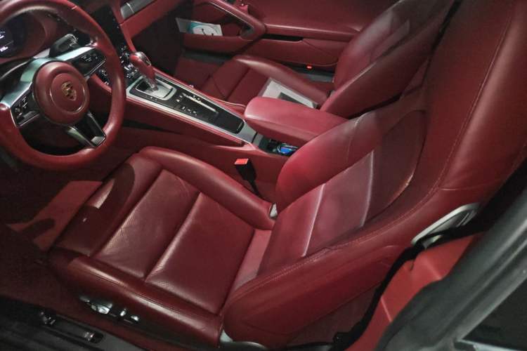 Used Porsche 718 2016 Cayman 2.0T Left Rear Seat