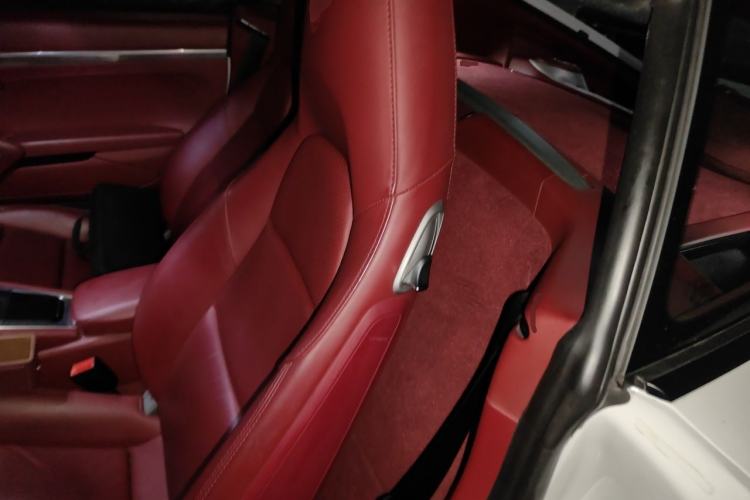 Used Porsche 718 2016 Cayman 2.0T Left Rear Seat