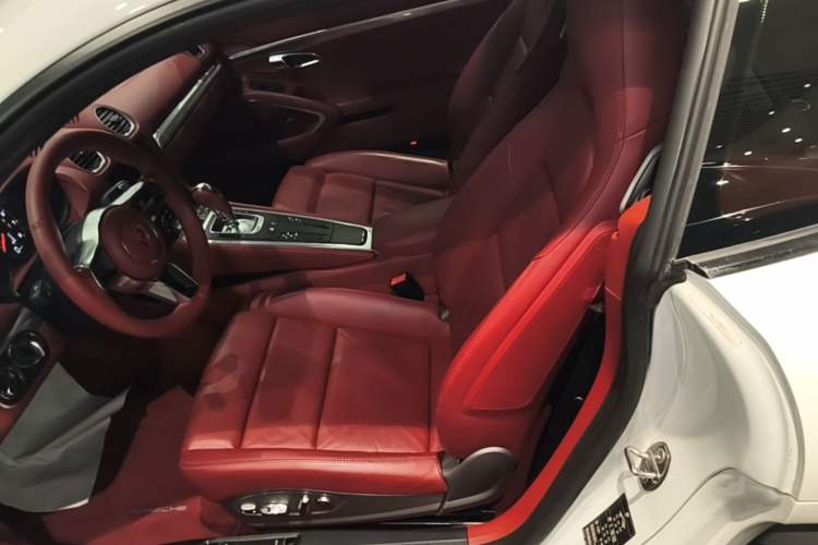Used Porsche 718 2016 Cayman 2.0T Left Rear Seat