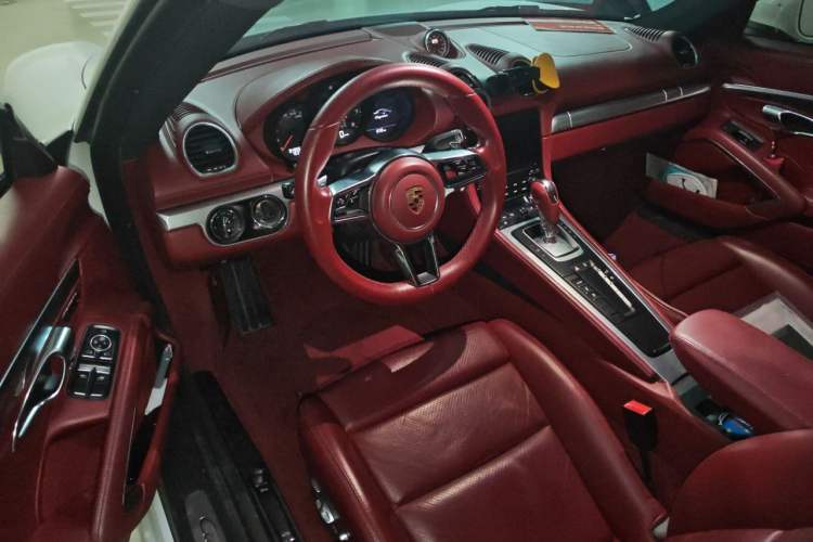 Used Porsche 718 2016 Cayman 2.0T Odometer Close Up