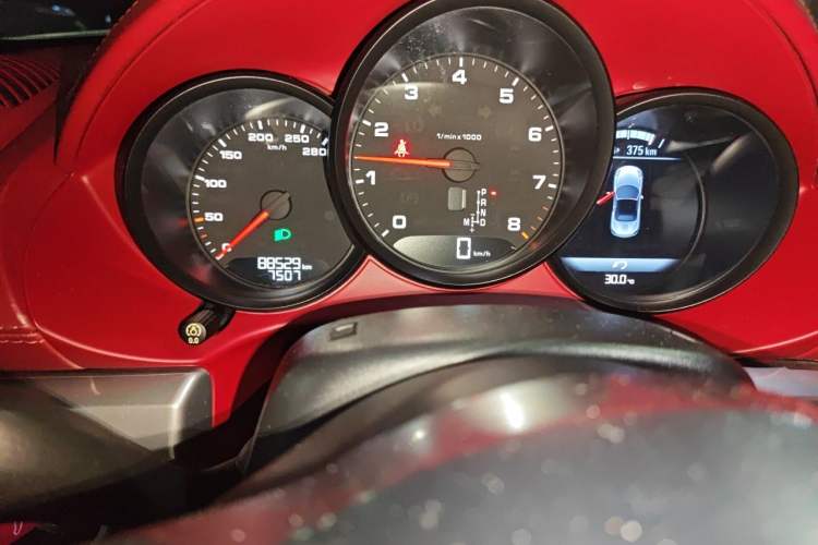 Used Porsche 718 2016 Boxster 2.0T Odometer Close Up