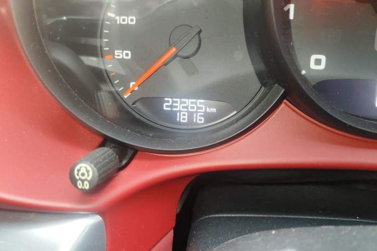 Used Porsche 718 2016 Boxster 2.0T Odometer Close Up