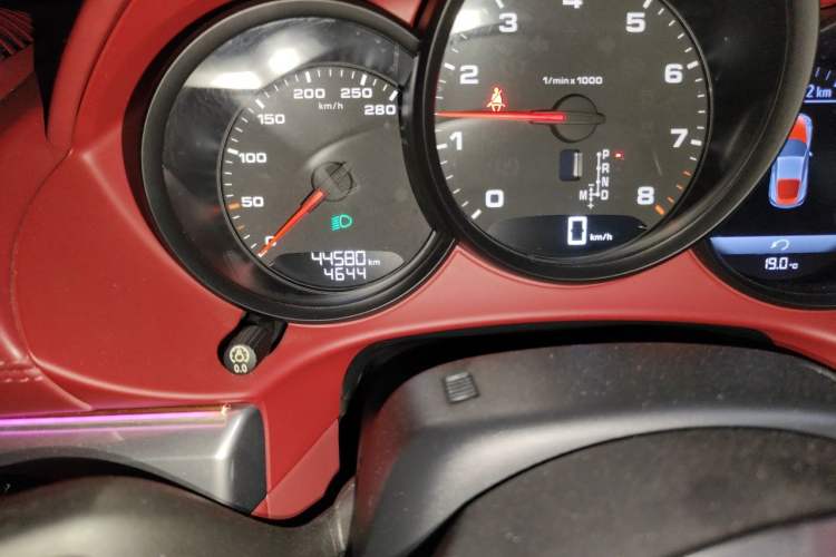 Used Porsche 718 2016 Cayman 2.0T Odometer Close Up