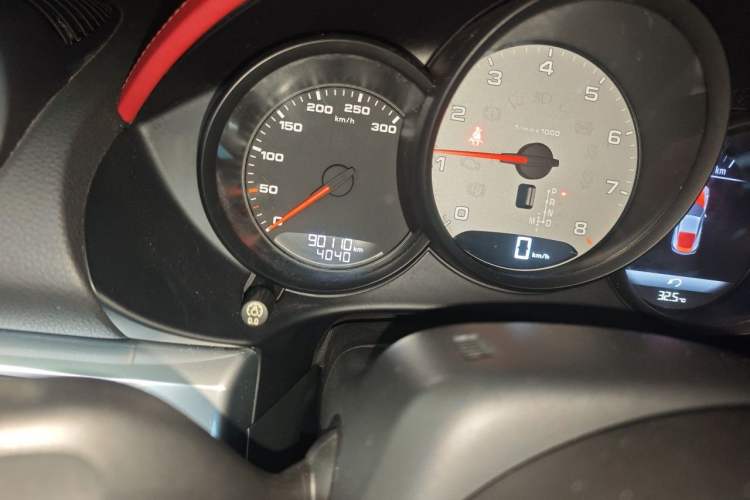 Used Porsche 718 2016 Cayman S 2.5T Odometer Close Up