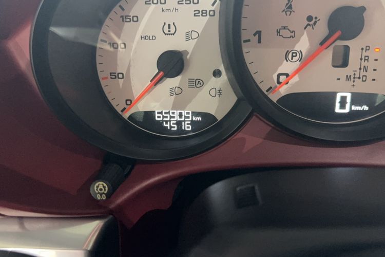 Used Porsche 718 2016 Cayman 2.0T Odometer Close Up