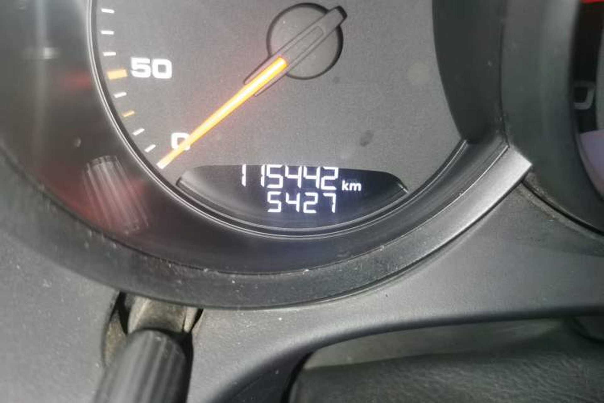 Used Porsche 718 2016 Boxster 2.0T Odometer Close Up