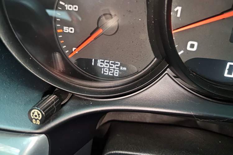 Used Porsche 718 2016 Boxster 2.0T Odometer Close Up