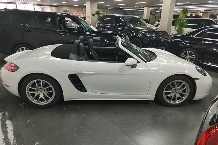 Used Porsche 718 2016 Boxster 2.0T Rear Right 45 Deg