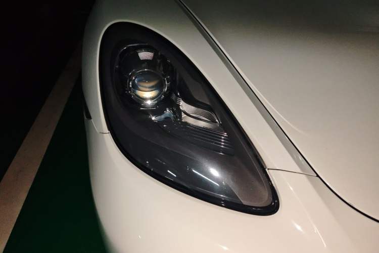 Used Porsche 718 2016 Cayman 2.0T Right Front Headlight