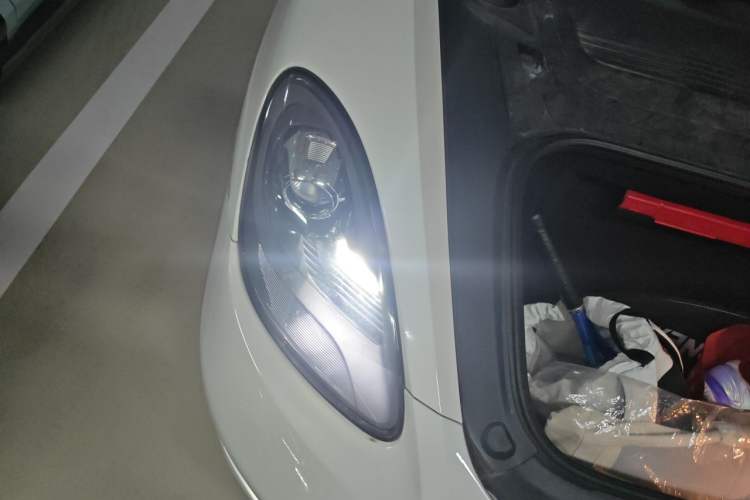 Used Porsche 718 2016 Cayman 2.0T Right Front Headlight