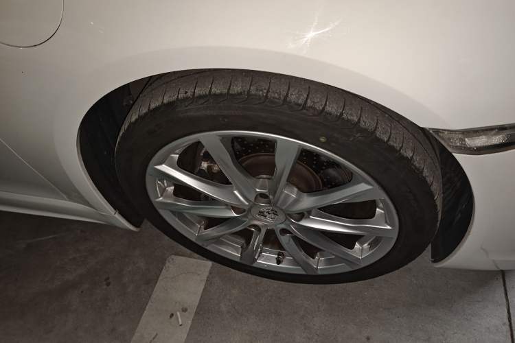 Used Porsche 718 2016 Boxster 2.0T Right Front Wheel Hub