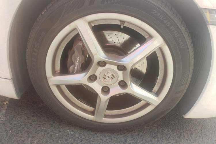 Used Porsche 718 2016 Boxster 2.0T Right Front Wheel Hub