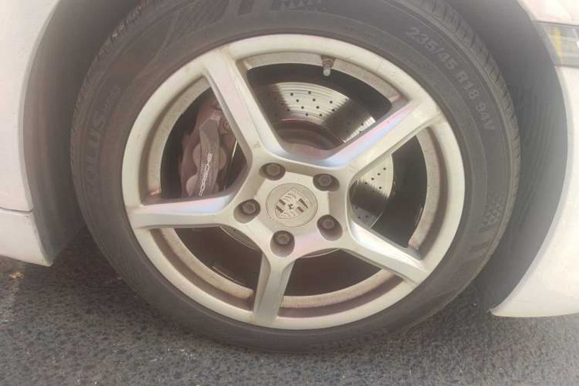 Used Porsche 718 2016 Boxster 2.0T Right Front Wheel Hub