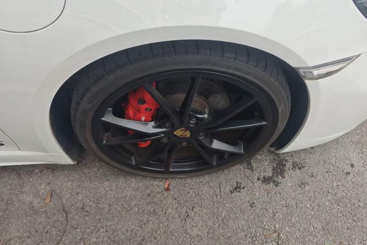 Used Porsche 718 2016 Cayman S 2.5T Right Front Wheel Hub
