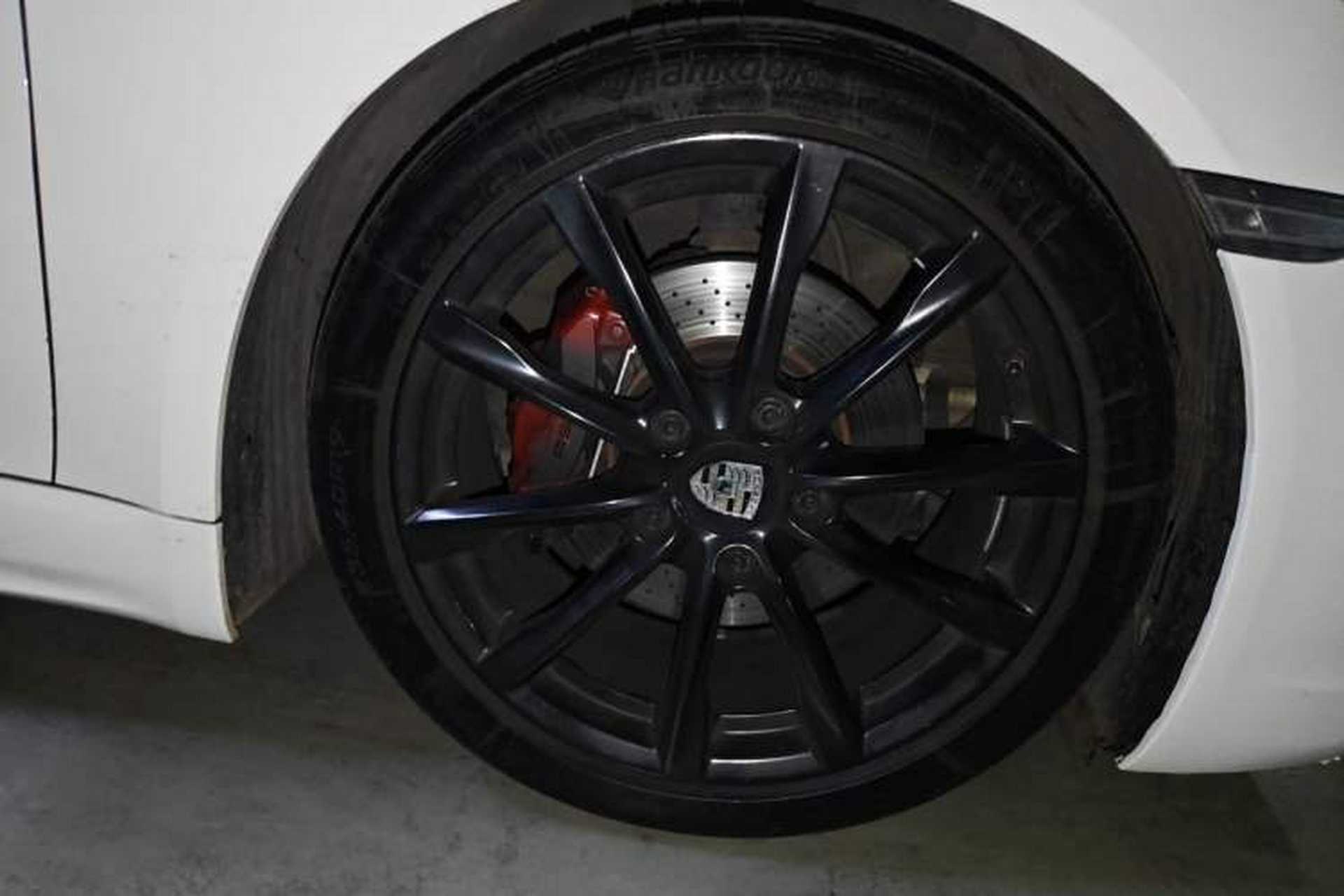 Used Porsche 718 2016 Boxster 2.0T Right Front Wheel Hub