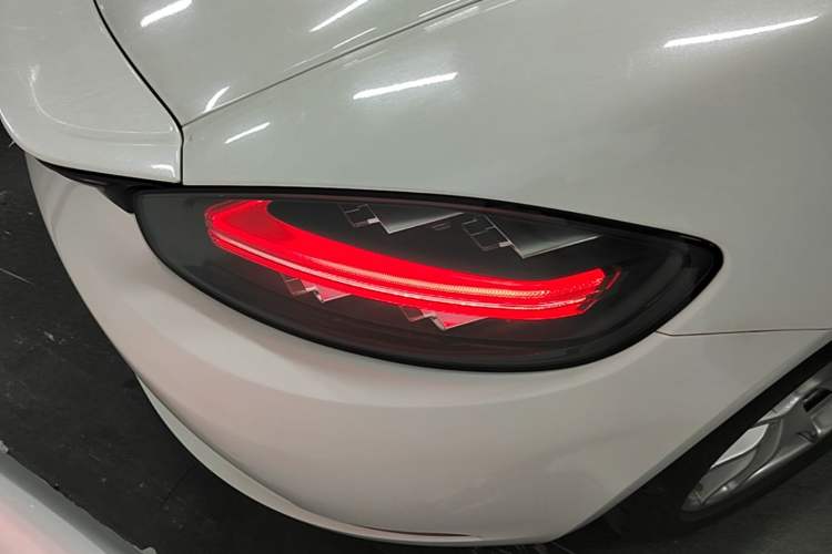 Used Porsche 718 2016 Boxster 2.0T Right Rear Taillight