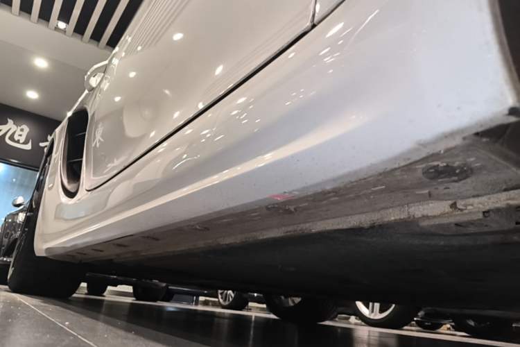 Used Porsche 718 2016 Cayman 2.0T Right Side Sill