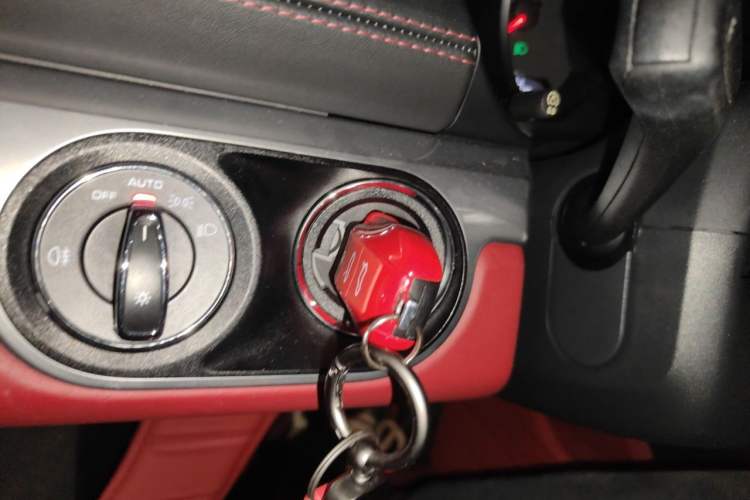 Used Porsche 718 2016 Cayman 2.0T Vehicle Key