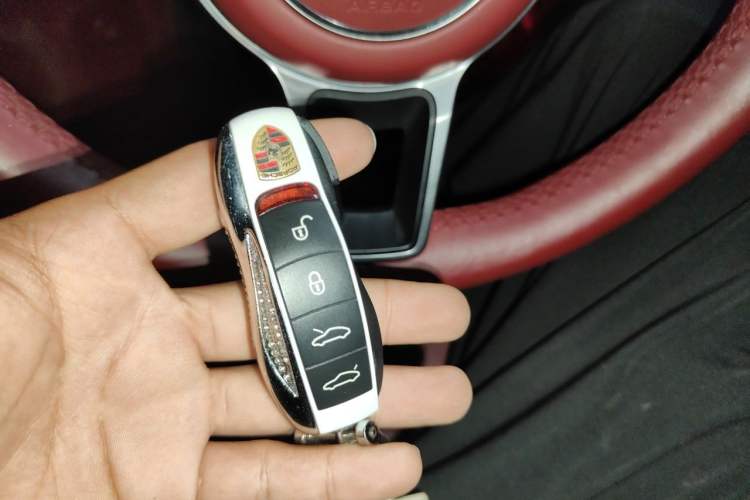 Used Porsche 718 2016 Cayman 2.0T Vehicle Key