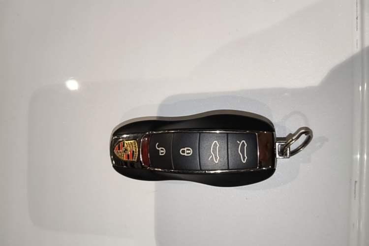Used Porsche 718 2016 Cayman 2.0T Vehicle Key