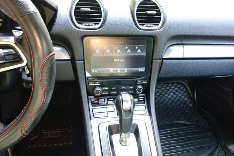 Used Porsche 718 2016 Cayman 2.0T Audio And AC Panel