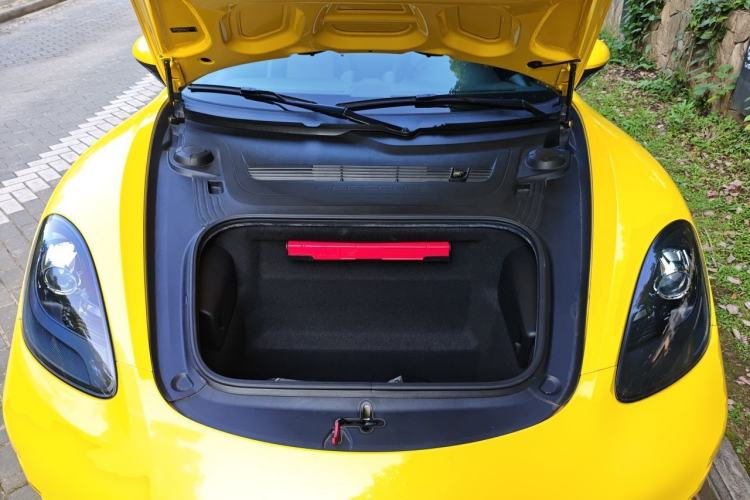 Used Porsche 718 2016 Cayman 2.0T Engine Bay