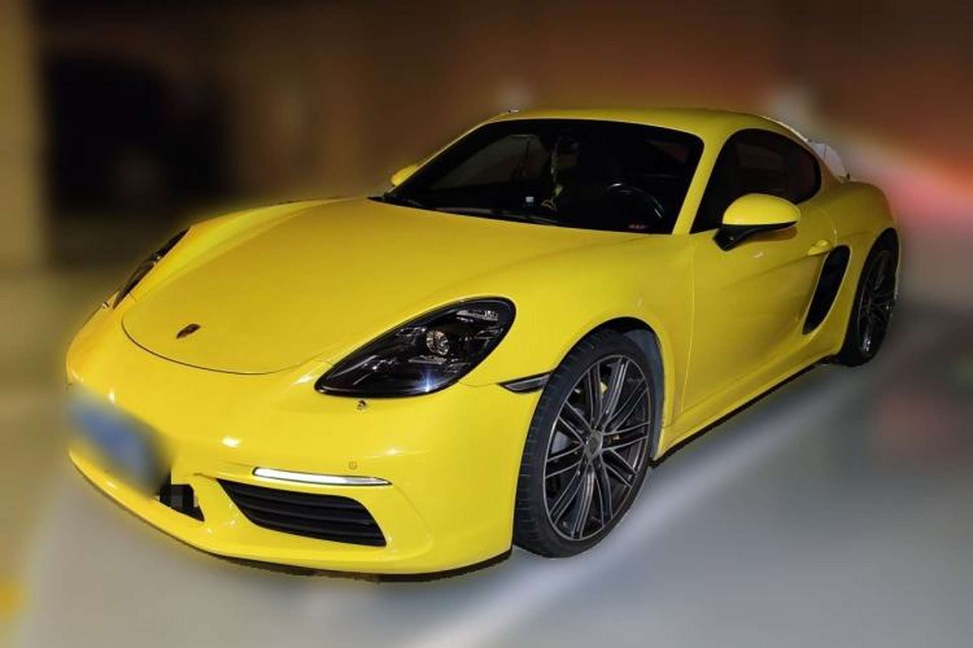 Used Porsche 718 2016 Cayman 2.0T Front Left 45 Deg