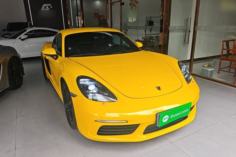Used Porsche 718 2016 Cayman 2.0T Front Right 45 Deg