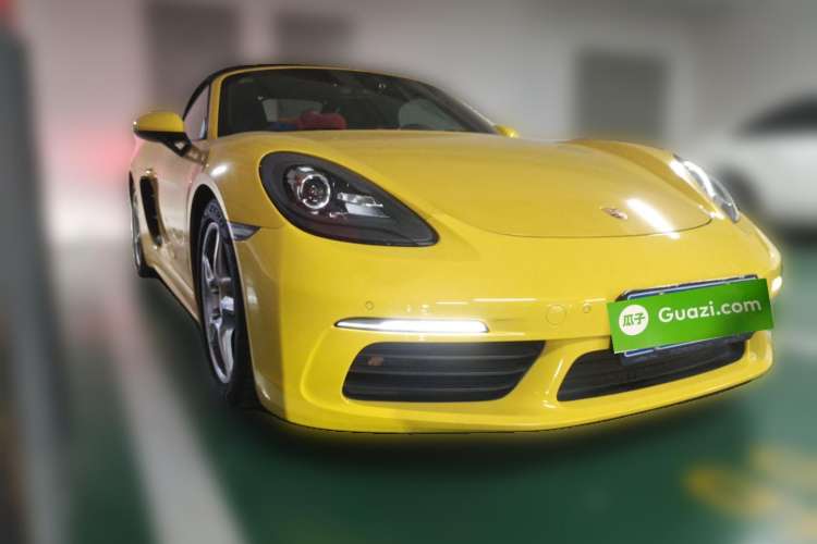 Used Porsche 718 2016 Boxster 2.0T Front Right 45 Deg