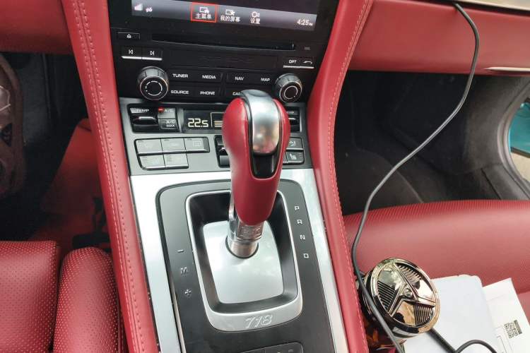 Used Porsche 718 2016 Boxster 2.0T Gear Lever