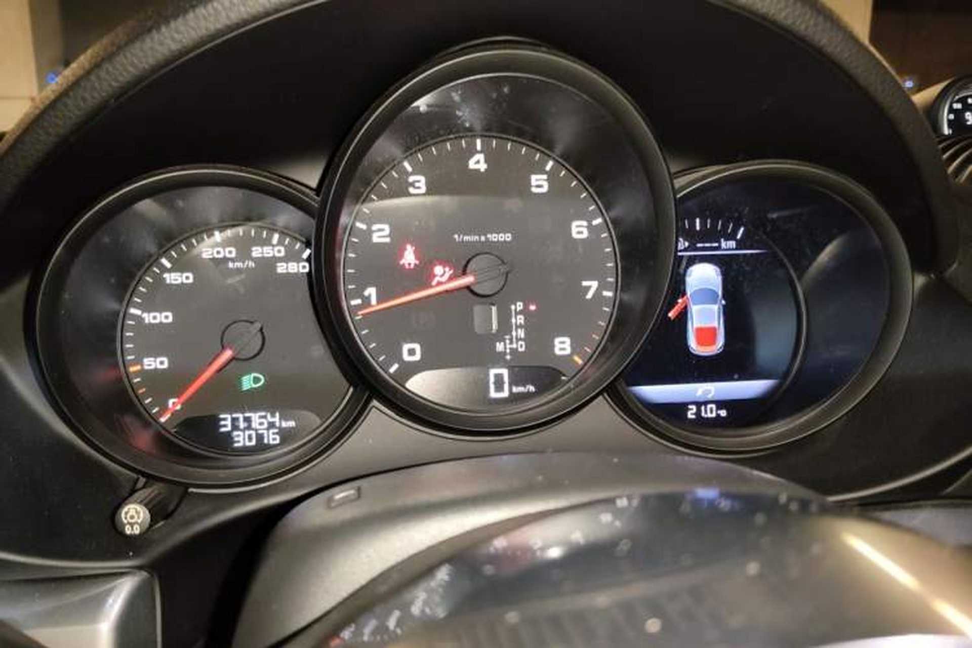 Used Porsche 718 2016 Cayman 2.0T Instrument Cluster