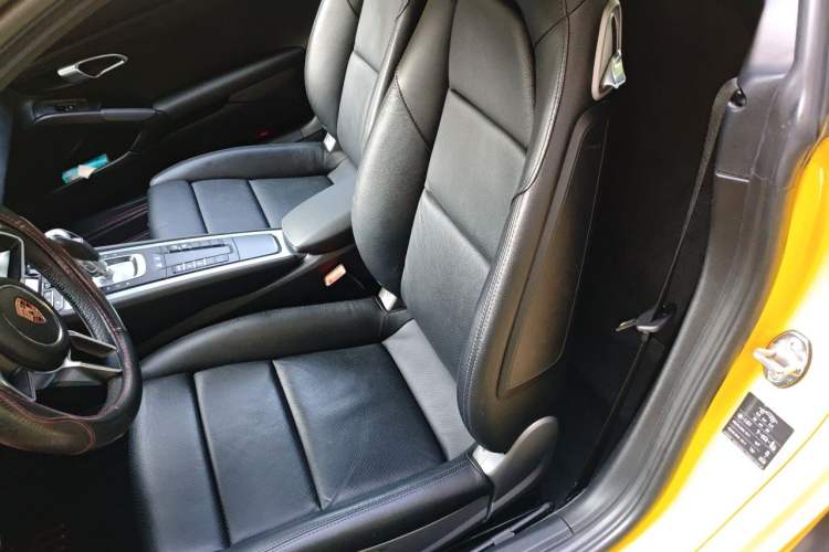Used Porsche 718 2016 Cayman 2.0T Left Front Seat